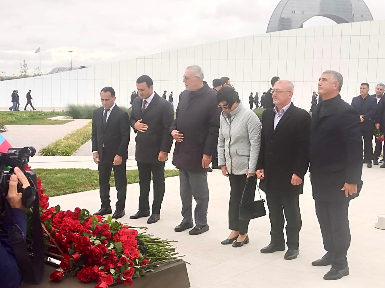 Milli Olimpiya Komitəsinin kollektivi Zəfər parkını ziyarət edib&nbsp;