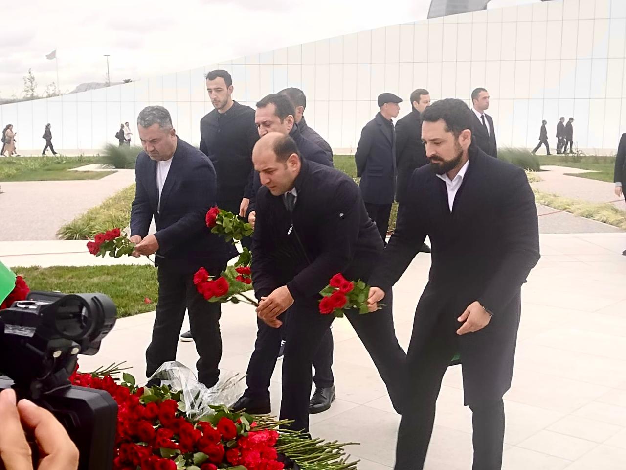 Milli Olimpiya Komitəsinin kollektivi Zəfər parkını ziyarət edib&nbsp;