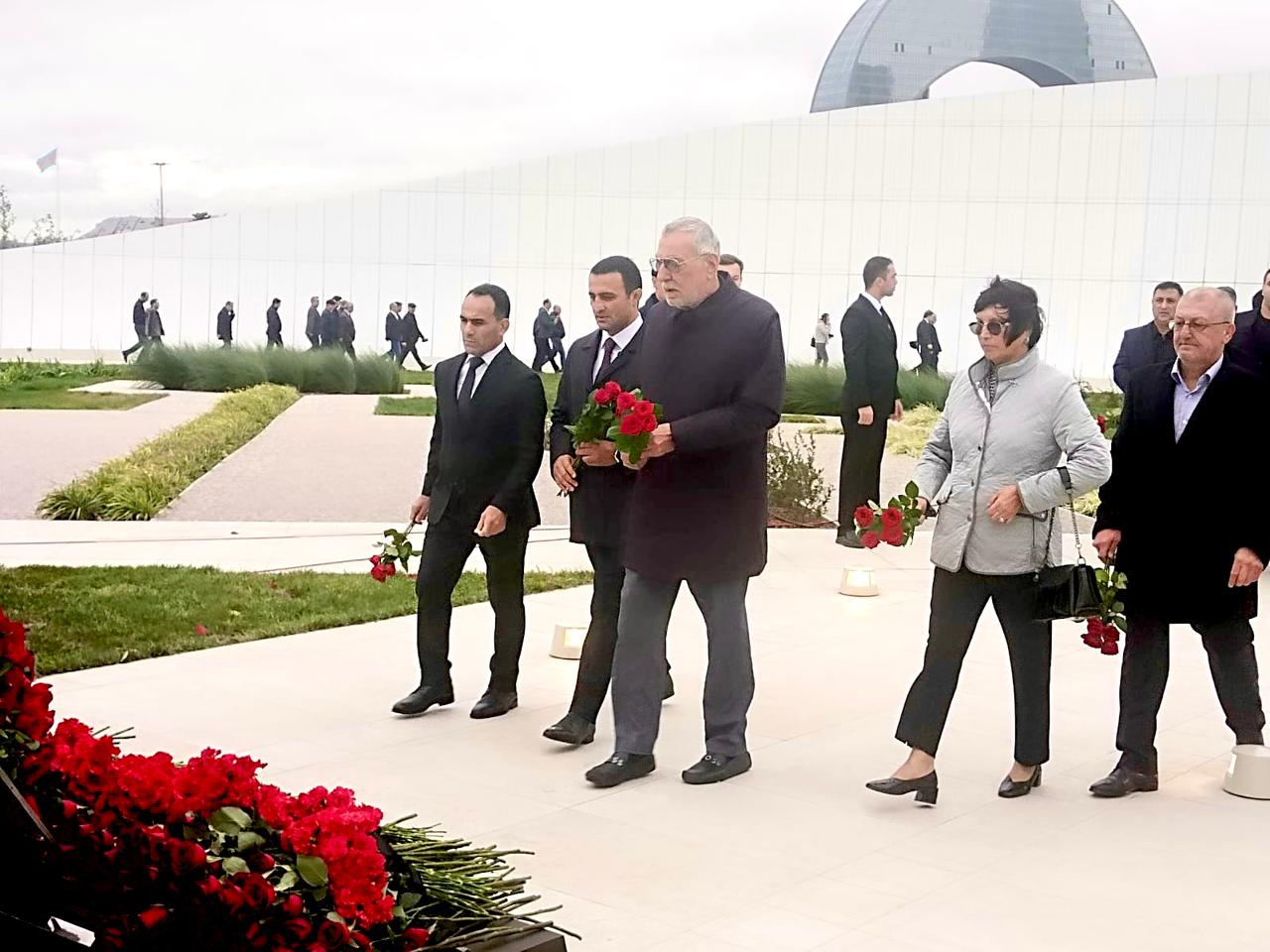 Milli Olimpiya Komitəsinin kollektivi Zəfər parkını ziyarət edib&nbsp;