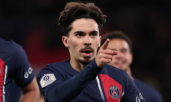 Peres futbolçu seçib