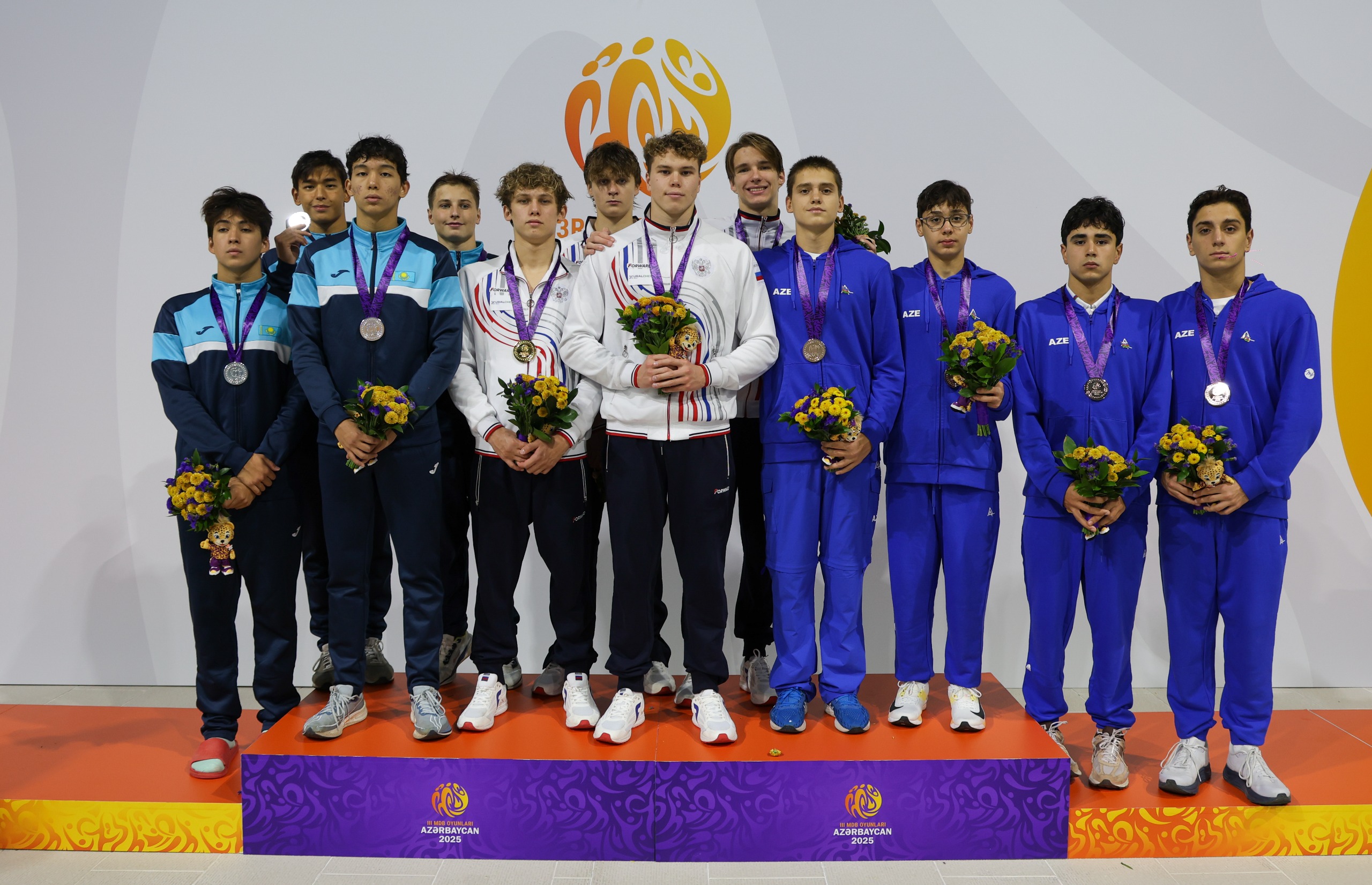 III MDB Oyunları: Üzgüçülük yarışlarında daha bir medal 