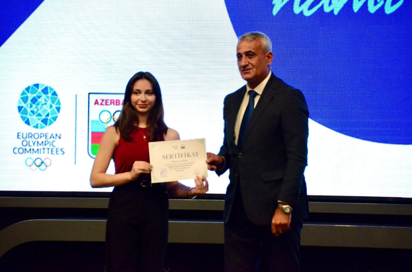 &ldquo;Təhlükəsiz idman - hamı üçün&rdquo; mövzusunda keçirilən kurs iştirakçılarına sertifikatlar təqdim edilib&nbsp;