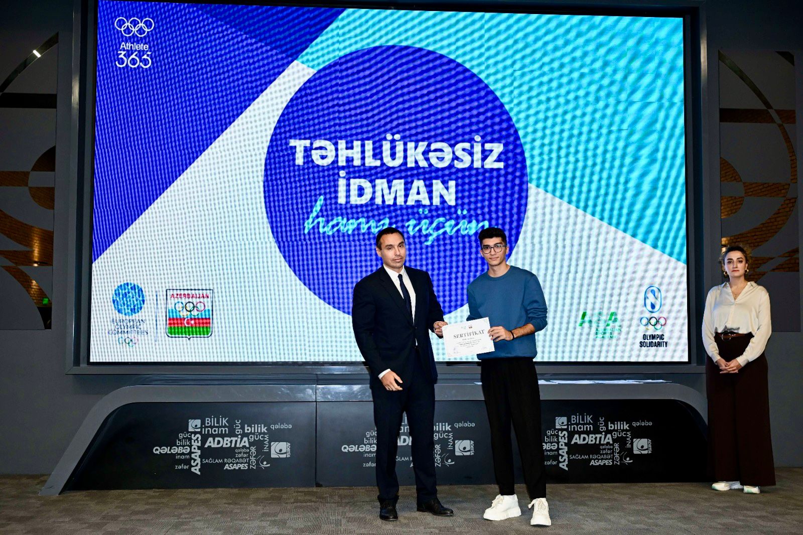 &ldquo;Təhlükəsiz idman - hamı üçün&rdquo; mövzusunda keçirilən kurs iştirakçılarına sertifikatlar təqdim edilib&nbsp;