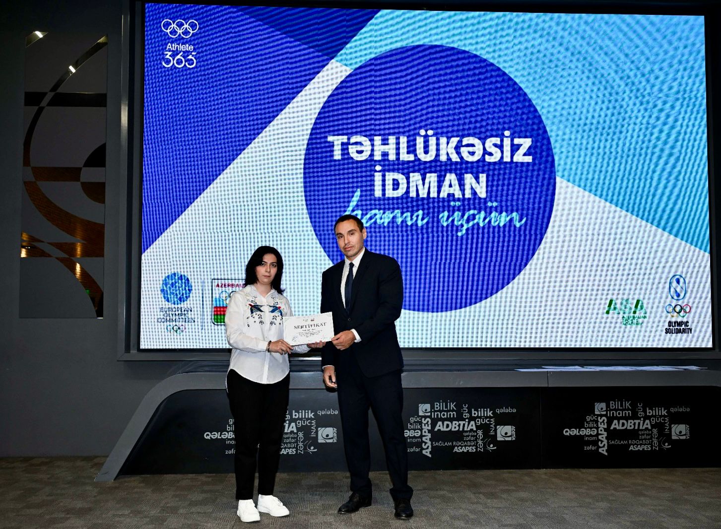 &ldquo;Təhlükəsiz idman - hamı üçün&rdquo; mövzusunda keçirilən kurs iştirakçılarına sertifikatlar təqdim edilib&nbsp;