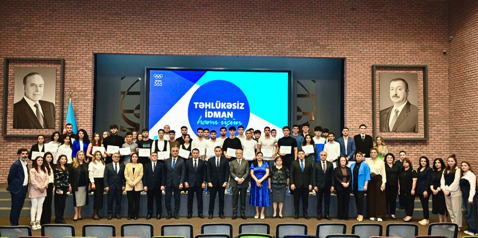 &ldquo;Təhlükəsiz idman - hamı üçün&rdquo; mövzusunda keçirilən kurs iştirakçılarına sertifikatlar təqdim edilib&nbsp;