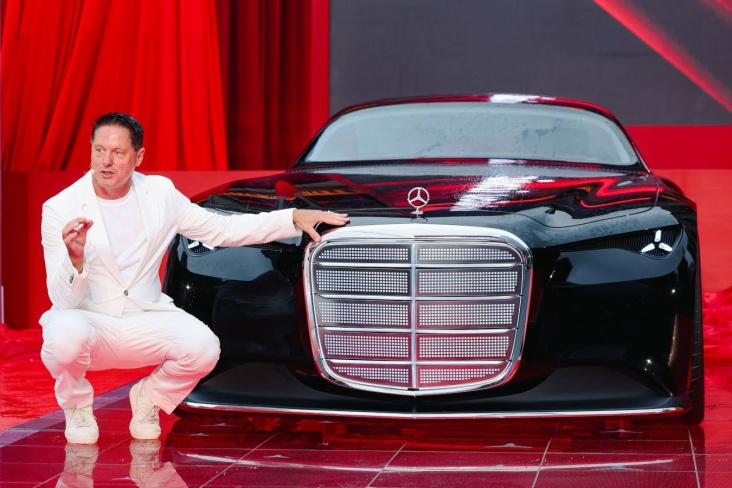&quot;Mercedes-Benz&quot; keçmişlə gələcəyi birləşdirib - FOTO