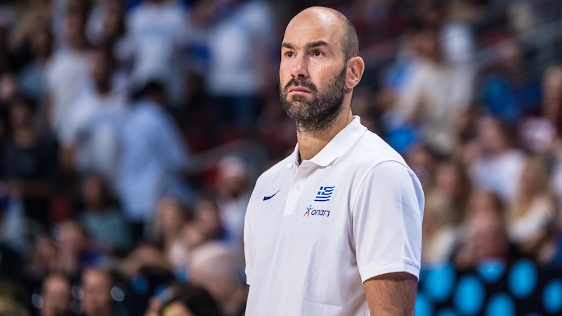 Federasiya baş məşqçidən razı qalıb