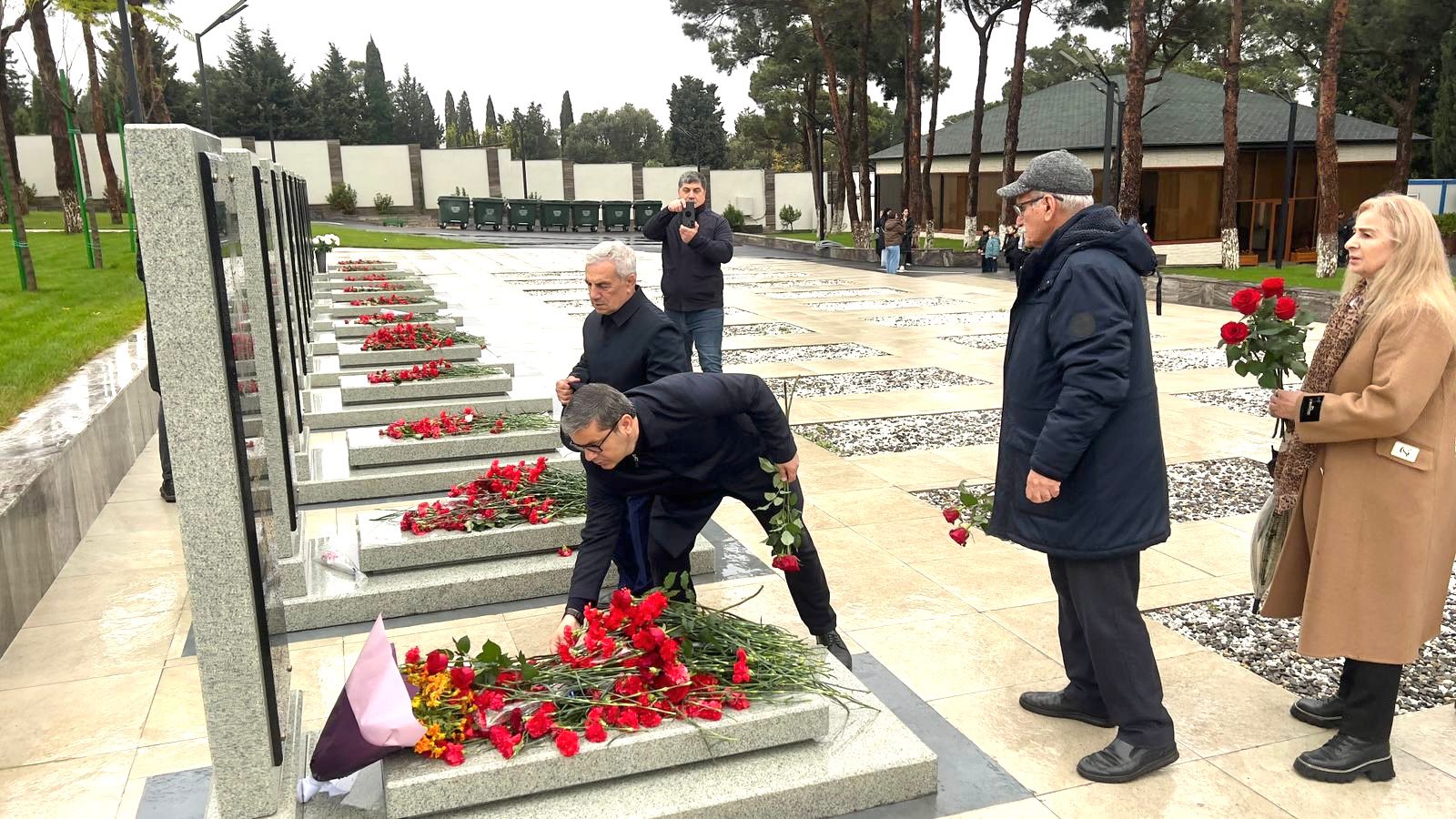 İdman Veteranları II Fəxri Xiyabanı ziyarət ediblər