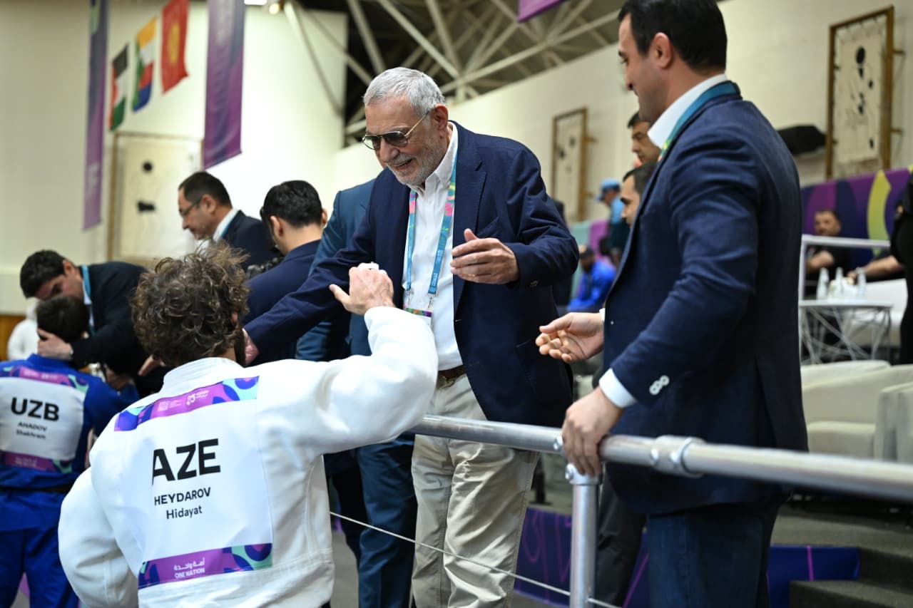 Azərbaycan komandası VI İslam Həmrəyliyi Oyunlarında ilk qızıl medalını qazandı