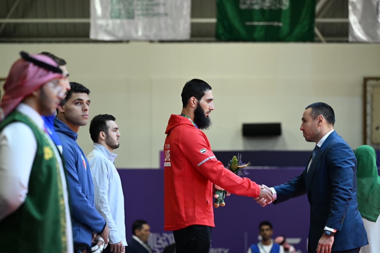 MOK rəsmiləri mükafatlandırma mərasində iştirak ediblər