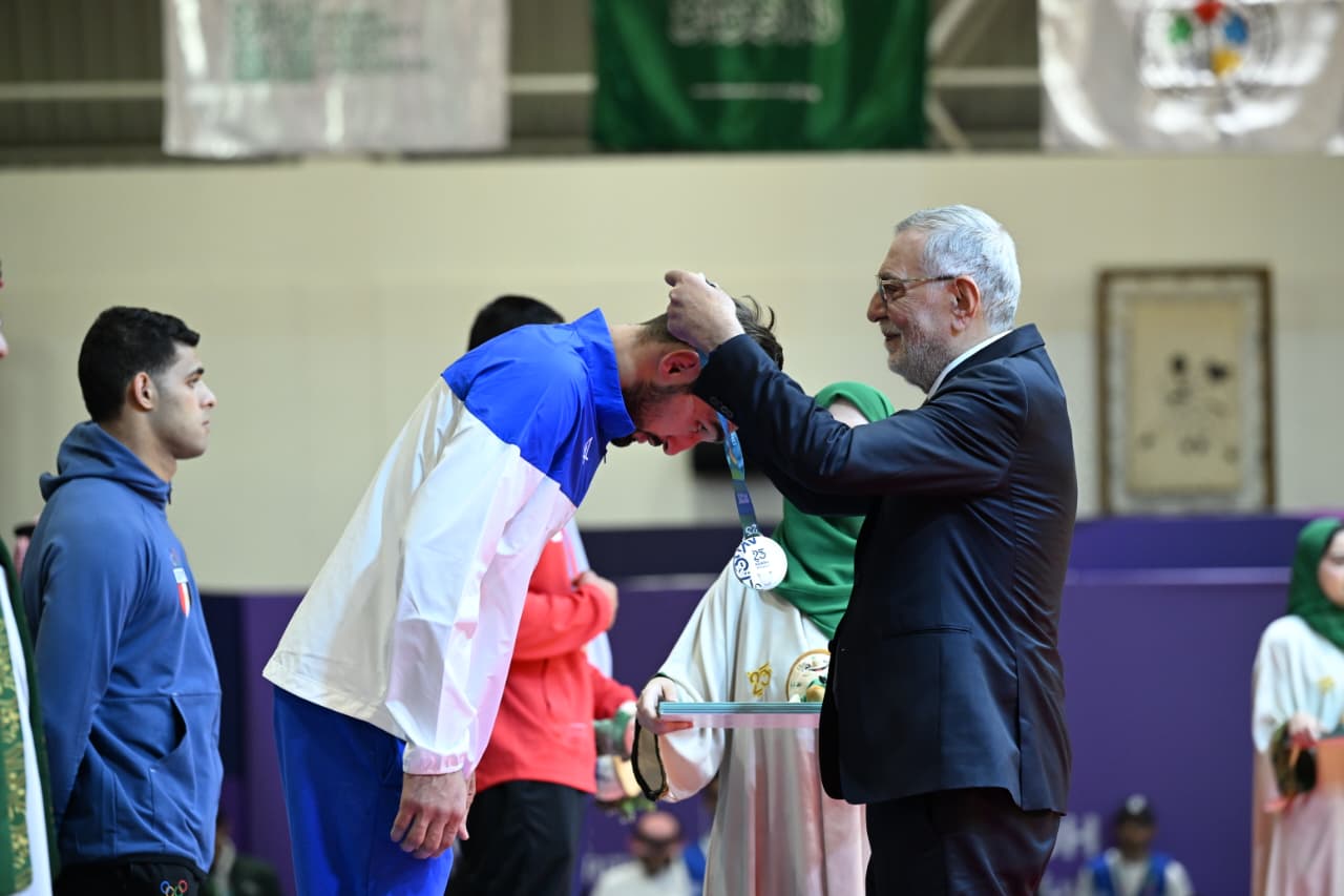 MOK rəsmiləri mükafatlandırma mərasində iştirak ediblər