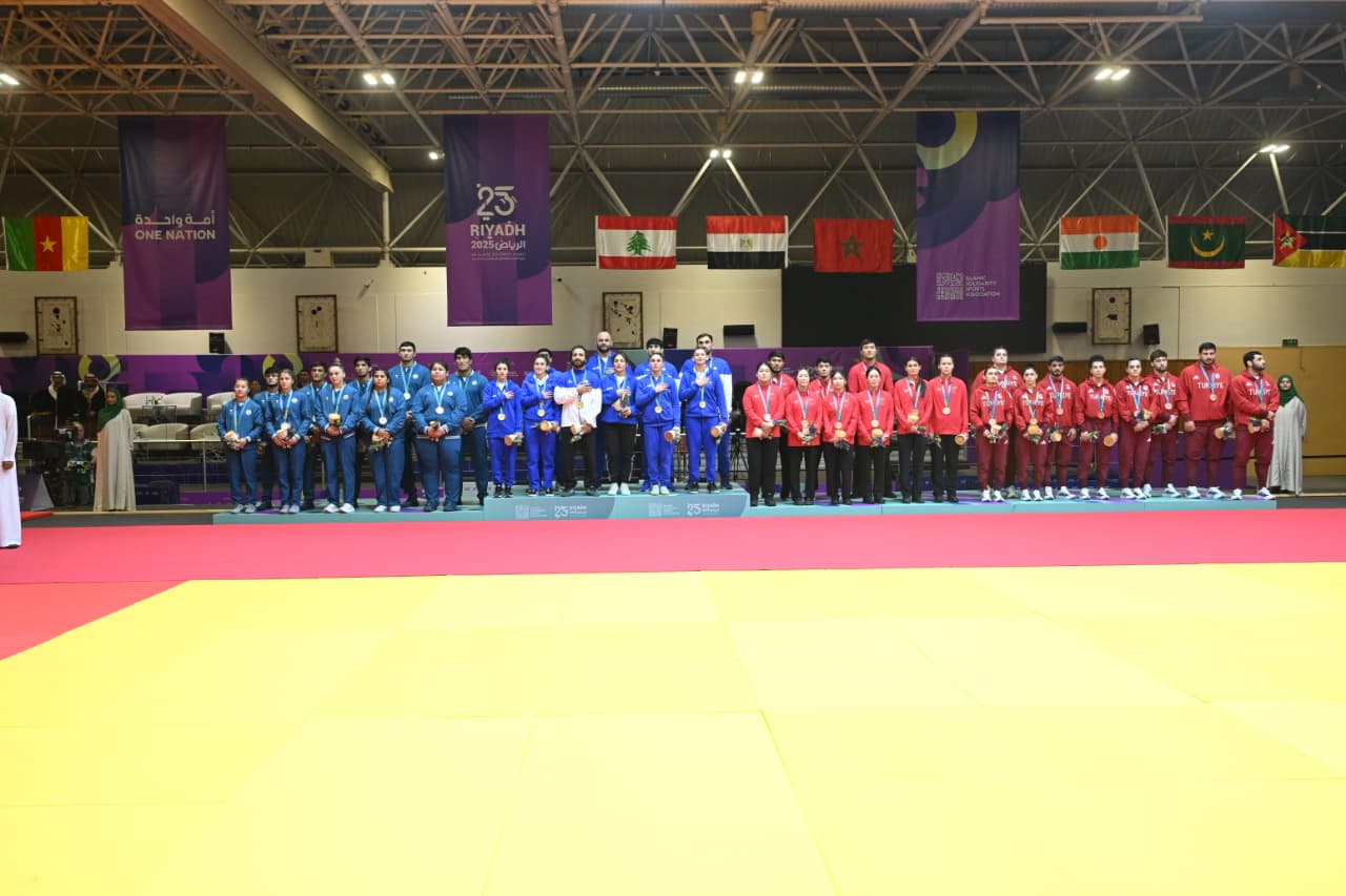 Çingiz Hüseynzadə mükafatlandırma mərasimində iştirak edib