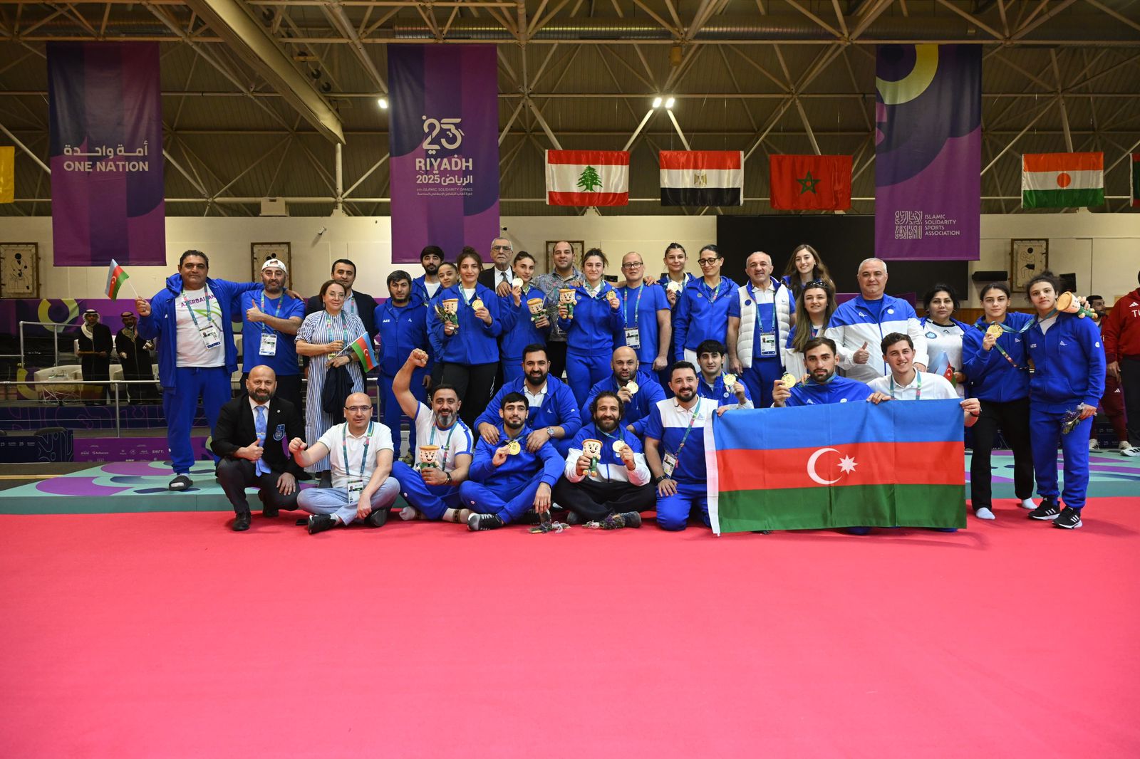 Çingiz Hüseynzadə mükafatlandırma mərasimində iştirak edib