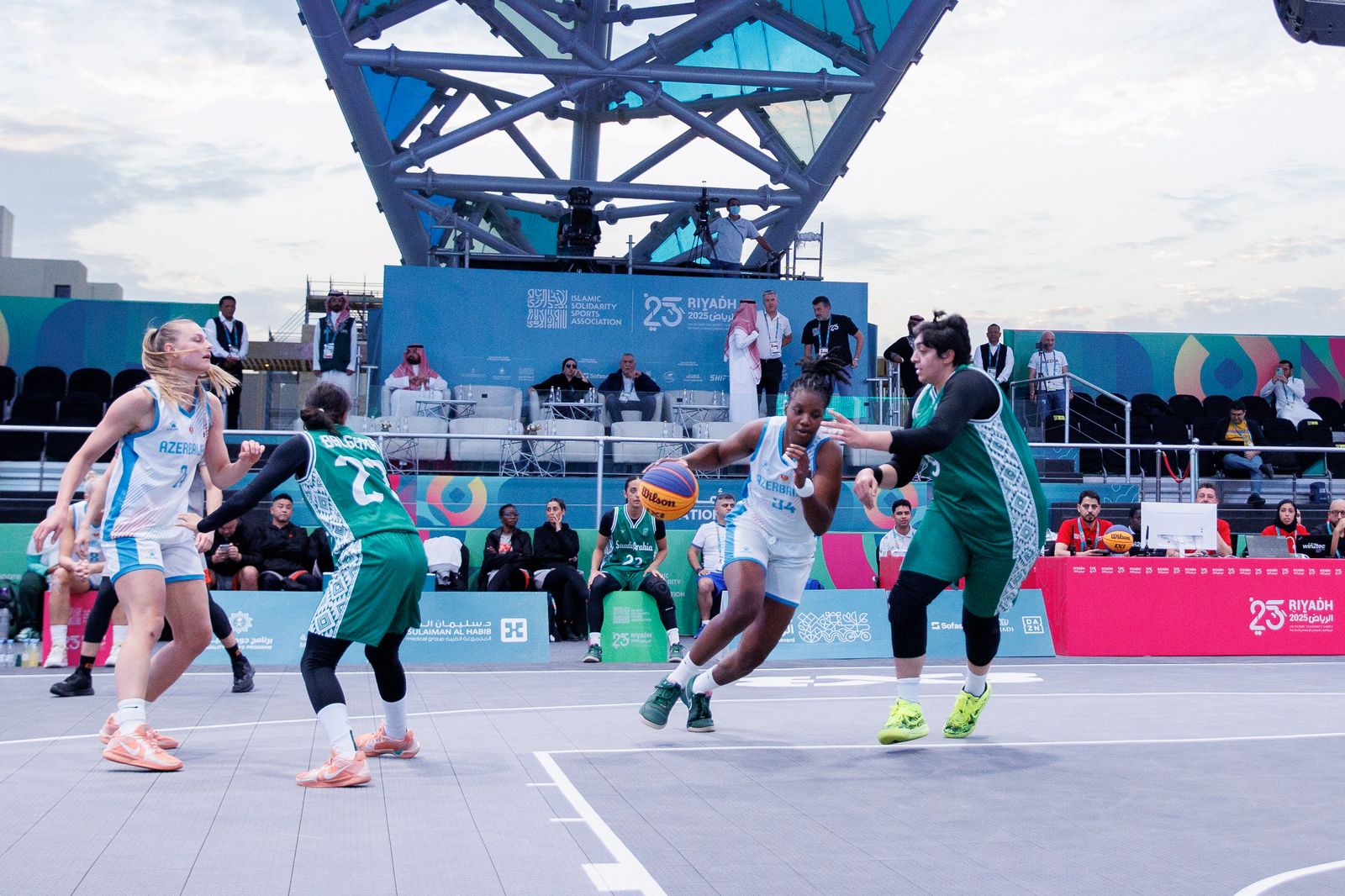 İslamiada: MOK-un vitse-prezidenti 3x3 basketbol və atletika yarışlarını izləyib