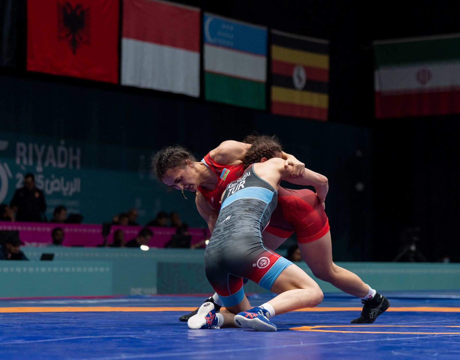 Qadın güləşçimiz İslamiadada qızıl medal qazandı