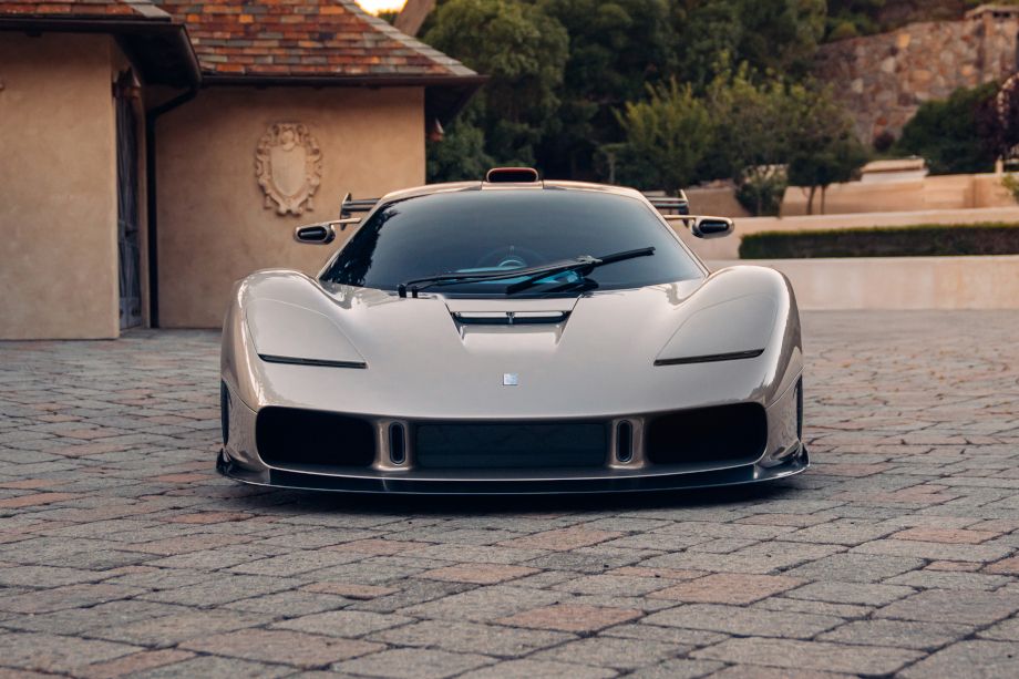 Superavtomobil Las Veqasda öz alıcısına qovuşdu - FOTO