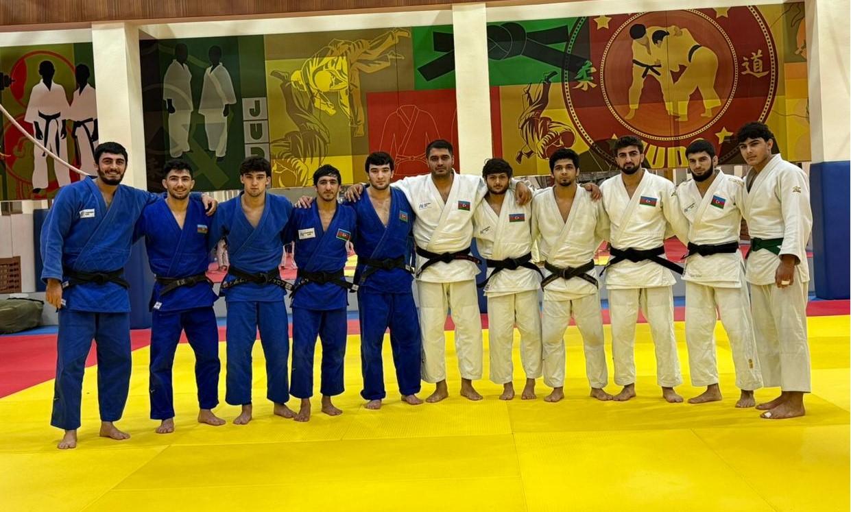 Liqa yarışlarının qalibləri ilə görüş keçirilib