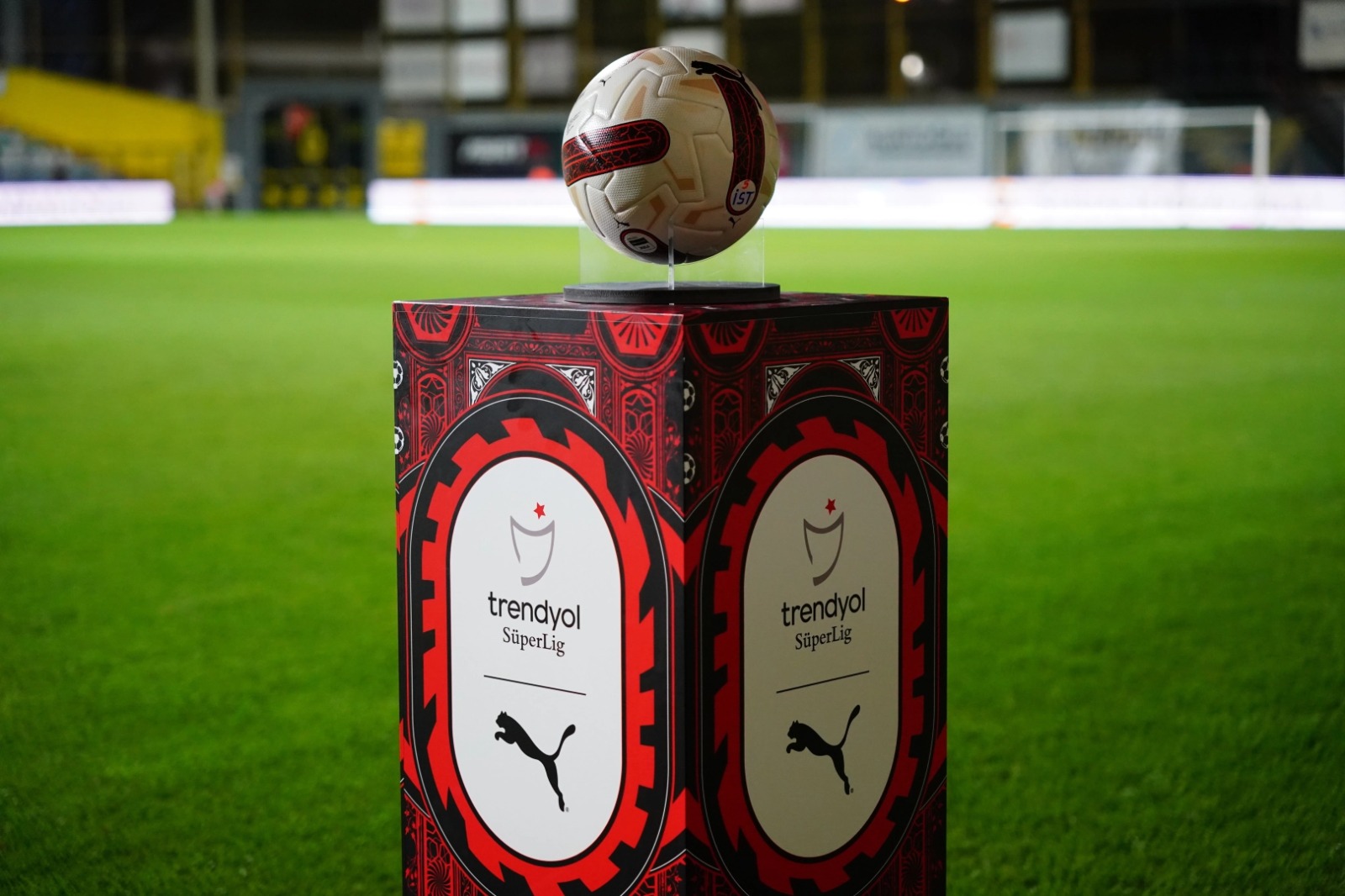 &quot;Samsunspor&quot; &quot;Alanyaspor&quot; oyununda qalib müəyyənləşmədi