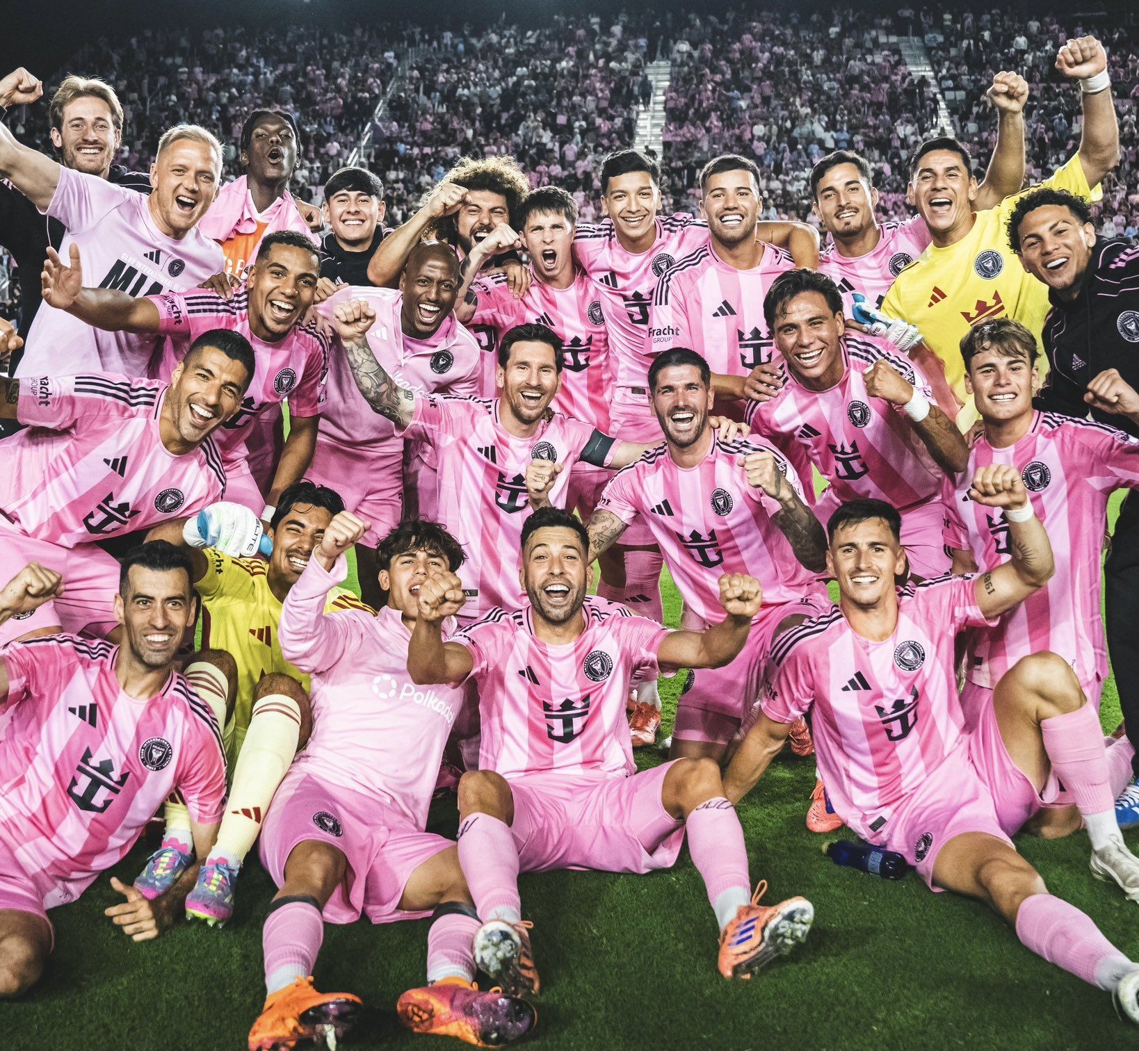 Messi karyerasinda 48-ci kubokunu qazandı