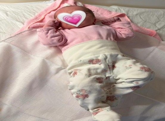 Donçiç yeni dünyaya gələn qızının şəkilini paylaşıb