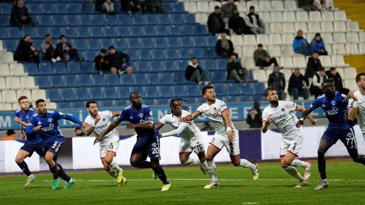 Super Liqa: Turun açılış oyunu sülhlə başa çatdı&nbsp;