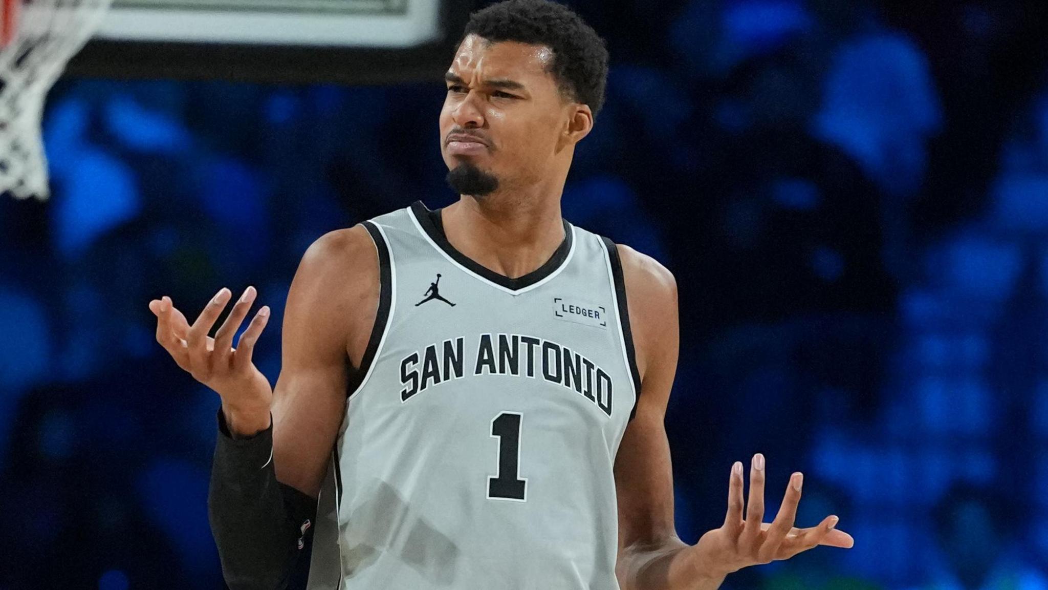 Hər oyundan kənarda qaldıqca 55 milyon dollar itirir