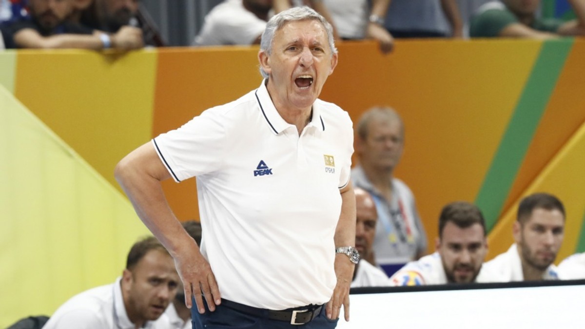 Münhen "Bayern"i 76 yaşlı baş məşqçi ilə müqavilə bağlayıb