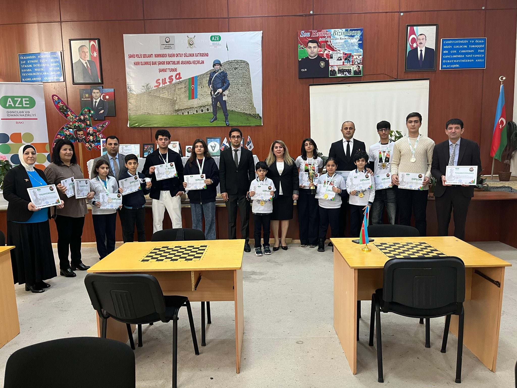 Xətai rayon məktəbliləri arasında şahmat turniri keçirilib