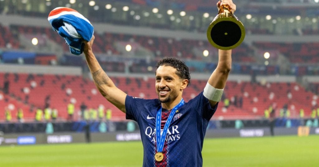 "Sambaçı" Fransa pasportunu daşımaq istəyir