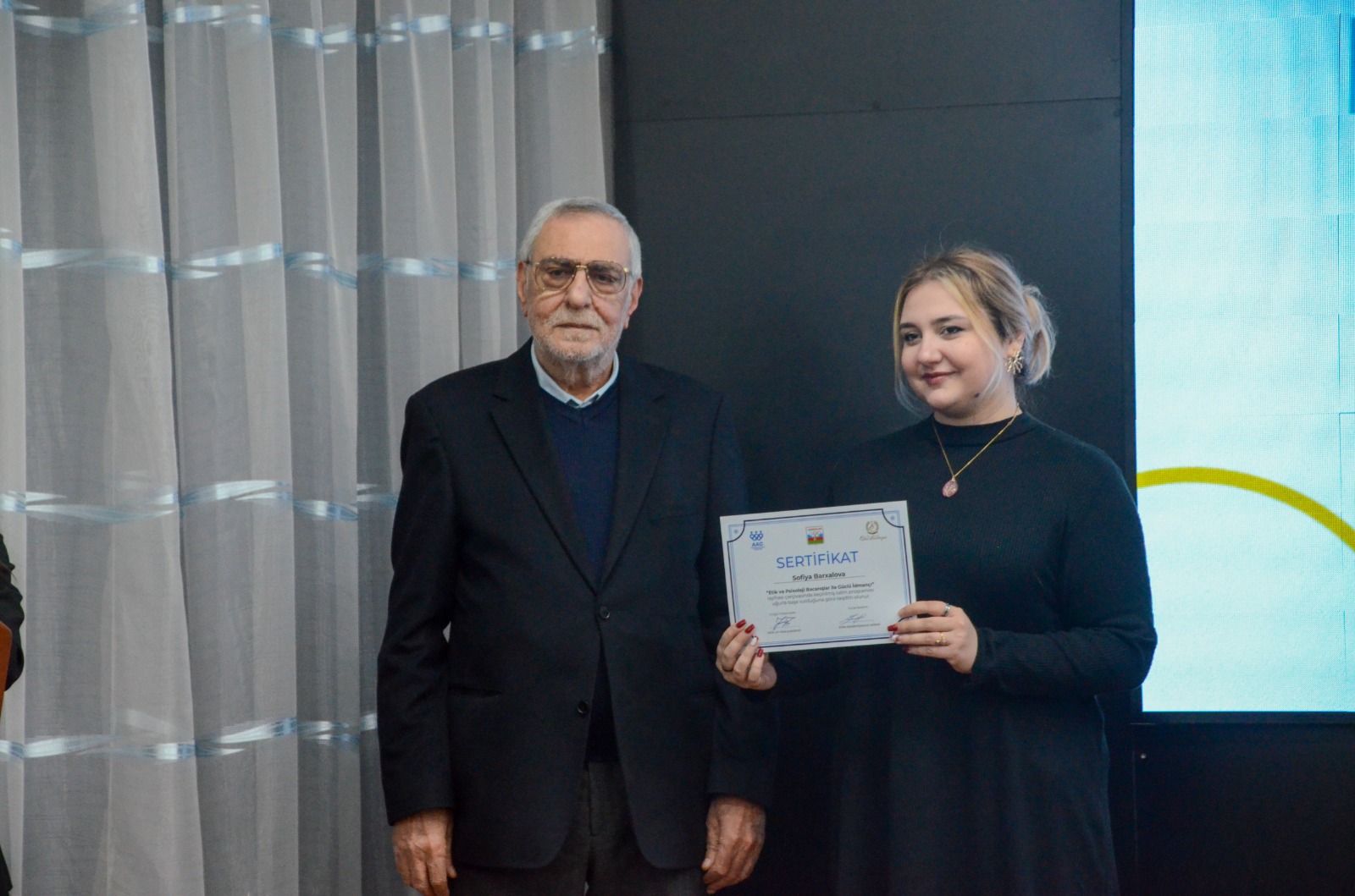 MOK-da &ldquo;Etik və psixoloji bacarıqlara güclü idmançı&rdquo; layihəsinin təltifetmə mərasimi keçirilib