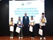 İdman sahəsində uğur qazanan məktəblilər Milli Olimpiya Komitəsində təltif olundu