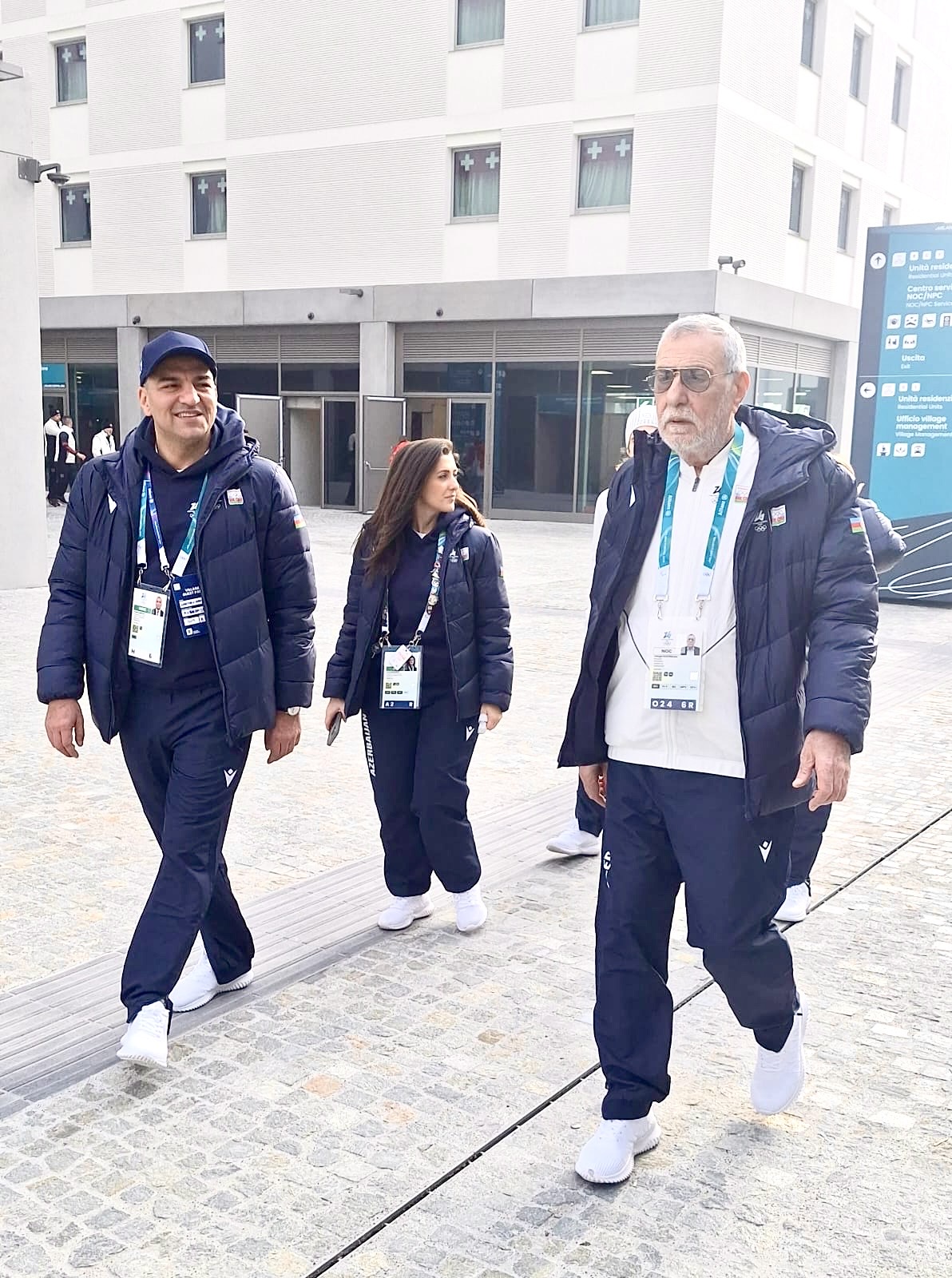 MOK RƏSMİLƏRİ MİLANDA ATLETLƏR KƏNDİNDƏ OLUBLAR