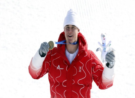 İsveçrəli dağ xizəkçi üçüncu çempionluğunu qeyd edir