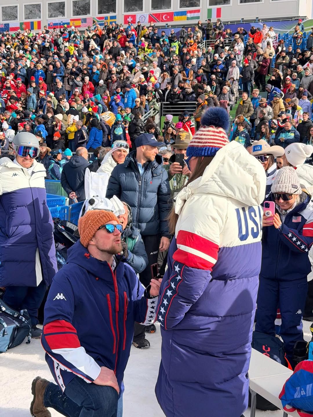 Amerkalı xizəkçi dağdan enən kimi evlilik təklif alıb - FOTO