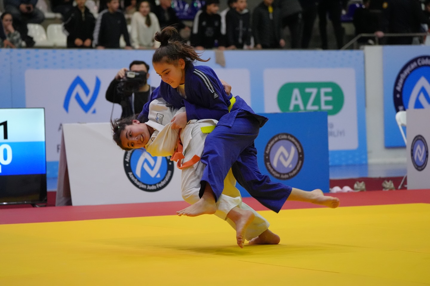 Yeniyetmə cüdoçular Liqa yarışında bir araya gəliblər