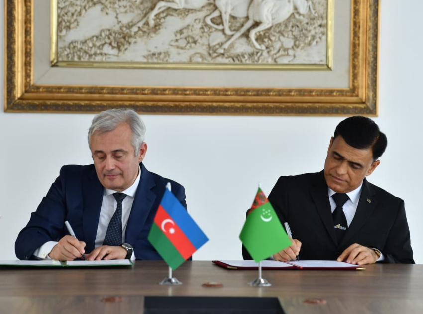 Azərbaycan Respublikası Atçılıq Federasiyası ilə &ldquo;Türkmən atları&rdquo; Dövlət Birliyi arasında memorandum imzalanıb