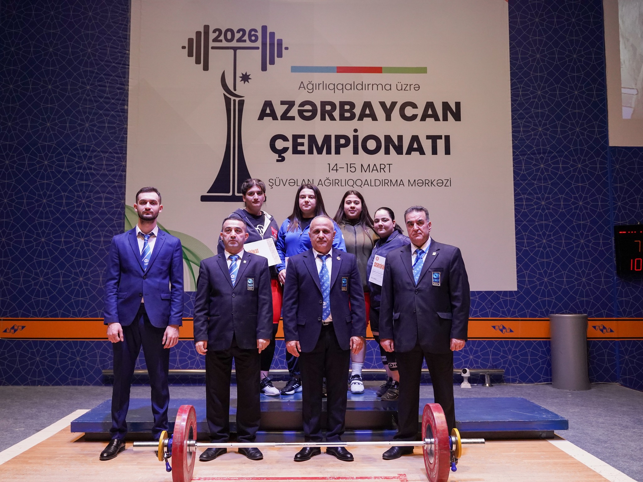 Ağırlıqqaldıranlar ölkə çempionatında güclərini sınadılar