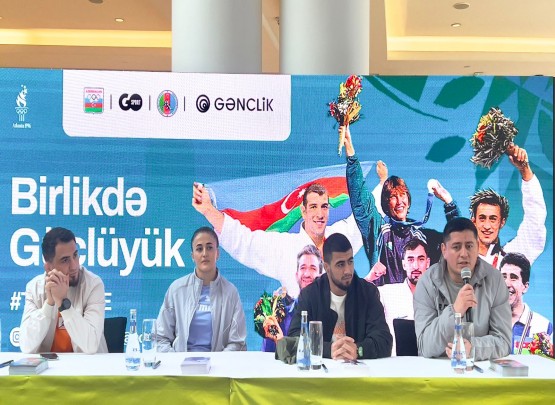 Çempionlarla görüş olub