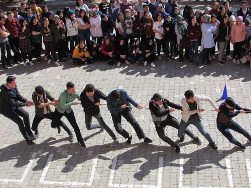 Novruz insanları birliyə və bərabərliyə səsləyən milli bayramdır