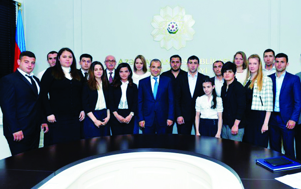 Təhsil Nazirliyində I Avropa Oyunlarında iştirak edəcək idmançı və məşqçilərlə görüş keçirilib