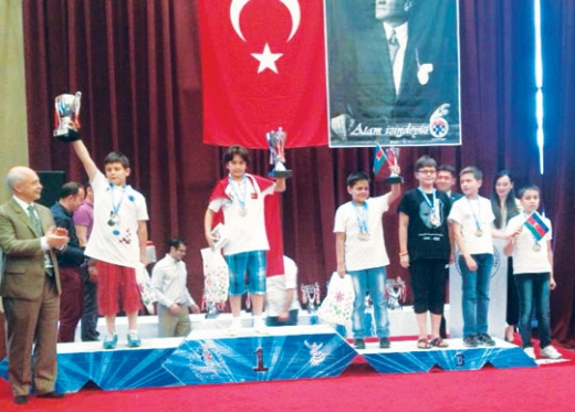 Şahmatçılarımız məktəblilərin Avropa çempionatını 5 medalla başa vurublar