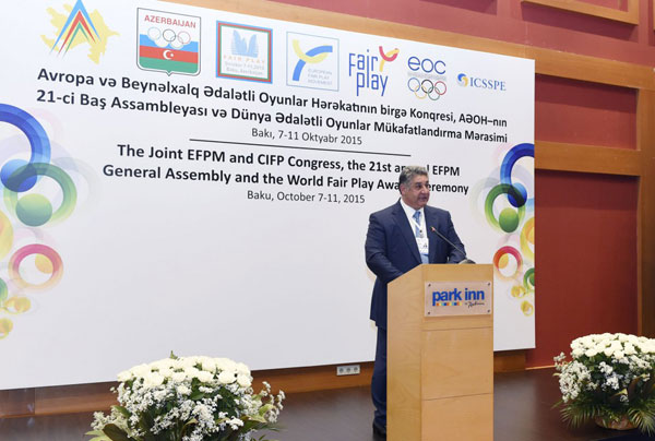 Bakıda Avropa və Beynəlxalq ƏOH-nın birgə konqresi işə başlayıb. Dövlətimizin başçısı, MOK-un Prezidenti İlham Əliyev Beynəlxalq Ədalətli Oyunlar Hərəkatının xüsusi medalı ilə mükaflandırılıb 
