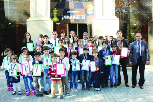 Zona yarışlarında 800-dək idmançı mübarizə aparıb