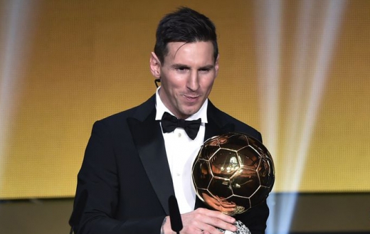 Lionel Messi 5-ci dəfə “Qızıl Top” mükafatını qazanıb
