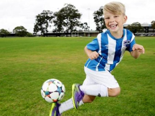 6 yaşlı futbolçu dünyannn nəhəng klublarının diqqətini cəlb edib