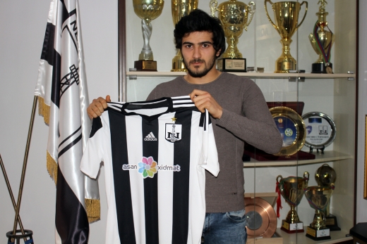 Elşən Rzazadə “Neftçi”də