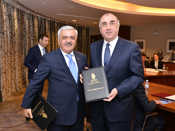 Elmar Məmmədyarov: "Futbolçuların viza məsələlərində heç bir problem olmayacaq"