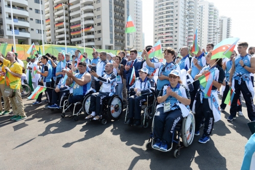 Paralimpiya kəndində Azərbaycan bayrağı qaldırılıb