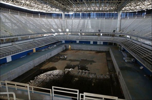 Olimpiya obyektləri baxımsızlıqdan dağılır