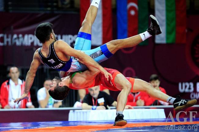Güləş komandamız Avropa çempionatının 11 medalını qazanıb
